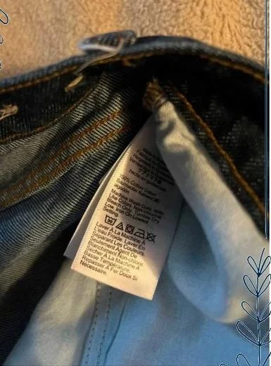 Um Par de Jeans Feminino Promocional Marca MADEWELL – photo 4